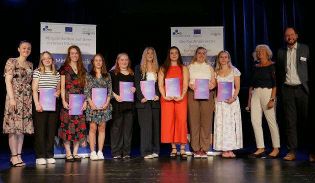 Übergabe der Europässe Übergabe der Europässe